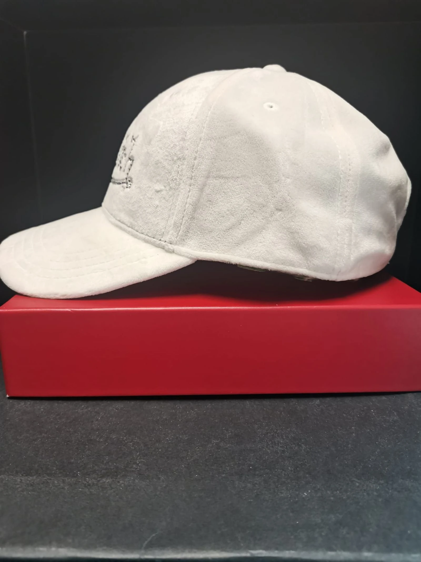 Von Ducht Cap – photo 6